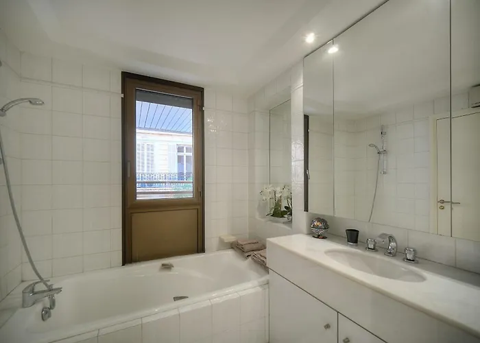 Ref 1429 - Croisette - Sea View For Rent Appartement Cannes