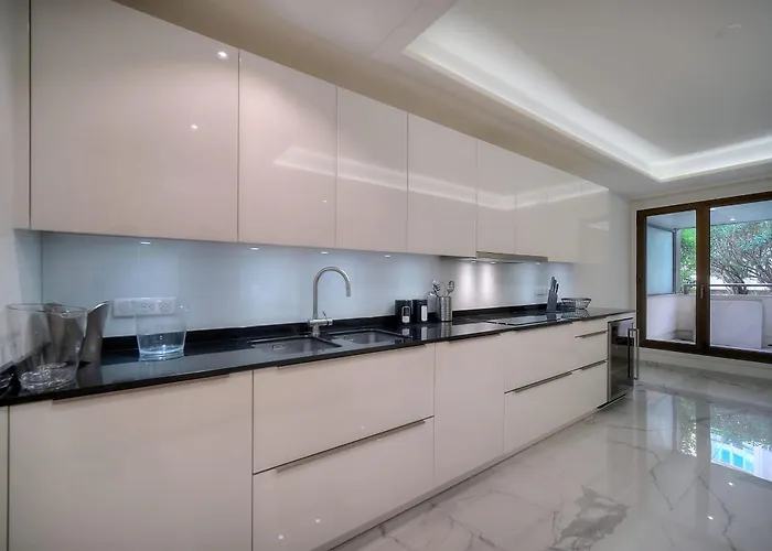 Ref 1429 - Croisette - Sea View For Rent
