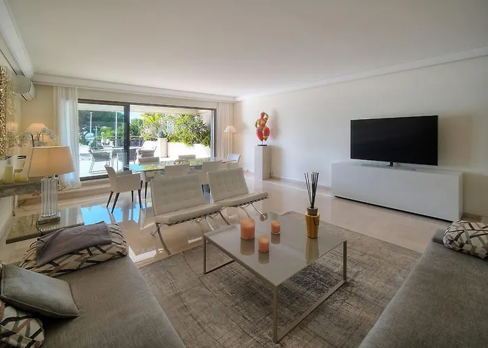 Ref 1429 - Croisette - Sea View For Rent Cannes