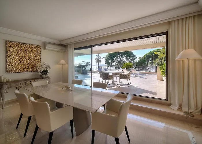 Ref 1429 - Croisette - Sea View For Rent Apartmán Cannes